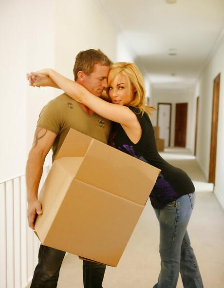 Sexy american blonde Kayden Kross banged in her pussy after good suck 